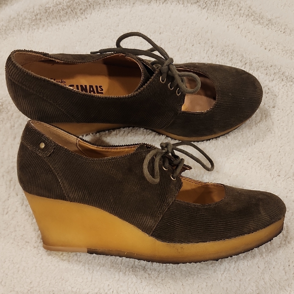 Clarks Women's Dark Brown Corduroy Wedges Sz.10 - So Comfy - Pre-loved
